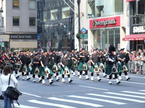 Parada z okazji "Columbus Day"
Idą bodajże Szkoci.