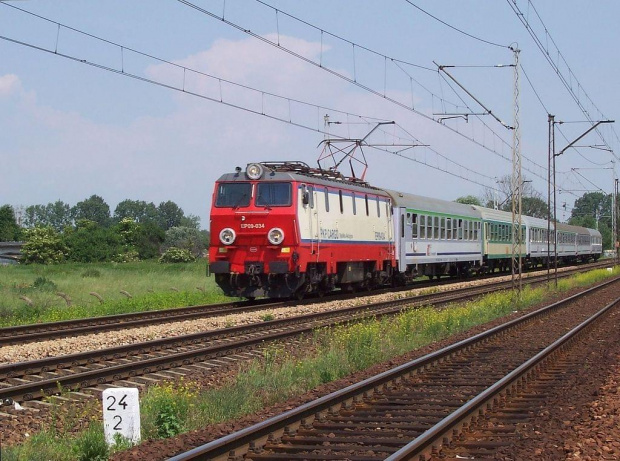 EP09-034 z IC. "GÓRNIK" nr. 1403 z Warszawy Wschodniej do Gliwic.