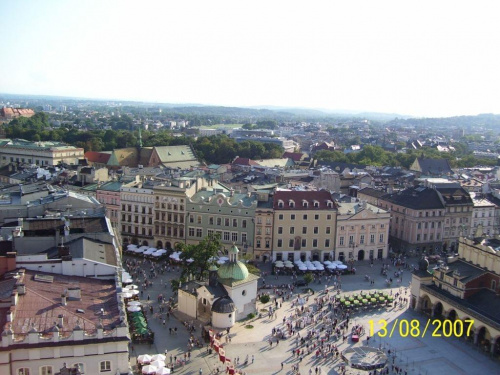 #Wawel #Kraków #Zabytki #Sukiennice #Rodzina #Rynek #Hejnał #KościółMariacki #Wieża #Smok #Pomnik