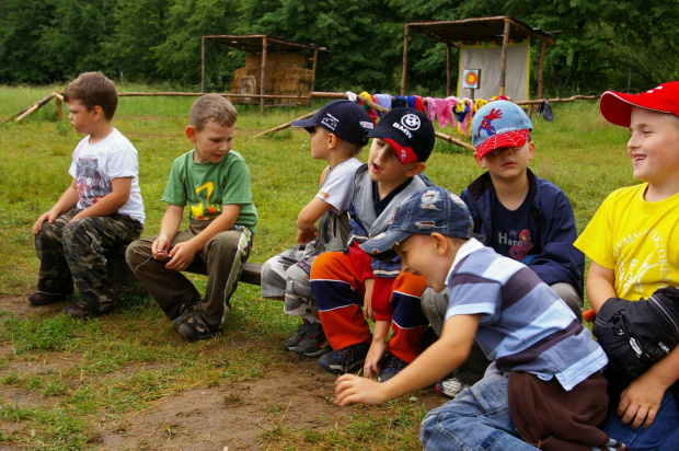 Pożegnanie z indianami i zdjęcia grupowe.