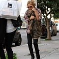 Mary-Kate leaving a resturant in West Hollywood-paparazzi grudzień 2007