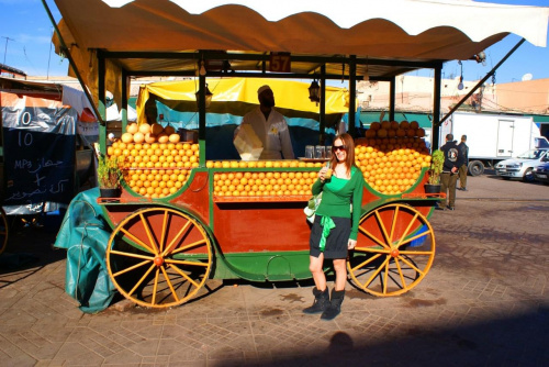 Marrakesz - Plac Djemaa el-Fna (soki z pomarańczy były wyciskane na na naszych oczach) #Marrakesz #Maroko