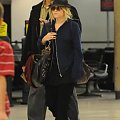 MK arrives into LAX Airport-paparazzi luty 2008