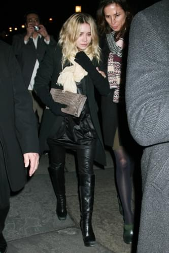 Ashley leaving Miss Sixty Fashion Show NYC-paparazzi luty 2008