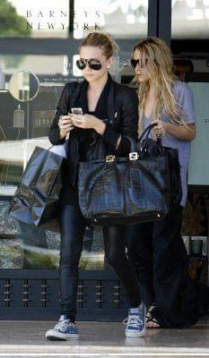 MK and Ash shopping at Barneys-paparazzi lipiec 2007