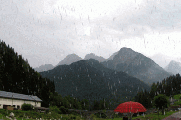 A wtedy padał deszcz i było ponuro. #deszcz #dolomity #Italia #Włochy