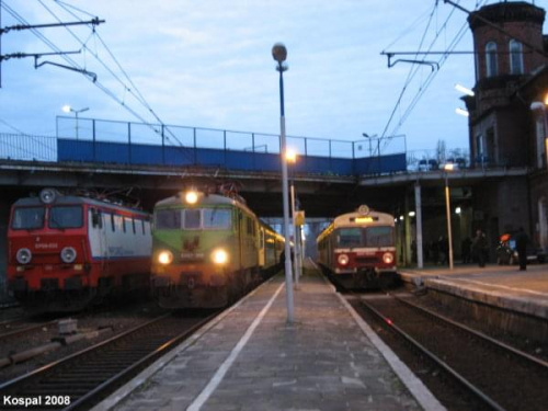 23.02.2008 EP09-032, EU07-360 z Moskwą Ekspres do Saratova oraz EN57-1945 do Szczecina Gł.