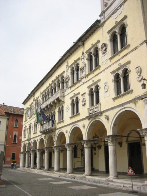 Belluno, Palazzo dei Rettori (1491 r.) #Belluno #Włochy #WenecjaEuganejska