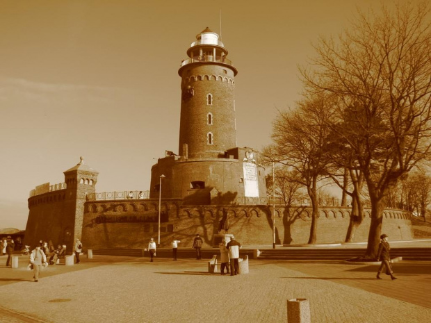 Latarnia Morska w Kołobrzegu (sepia) #Kołobrzeg