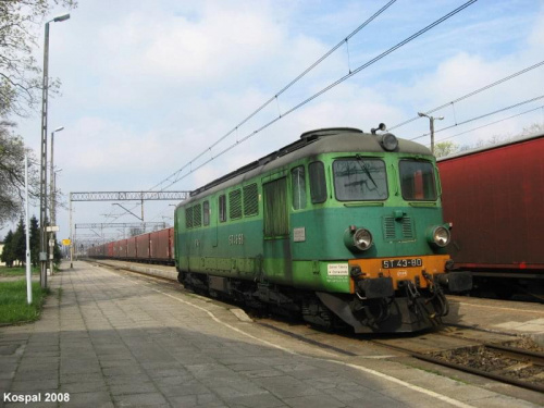 19.04.2008 (Czerwieńsk) ST43-80 (ZT Czerwieńsk) manewruje po stacji w celu podczapienia się pod brutto do Guben.