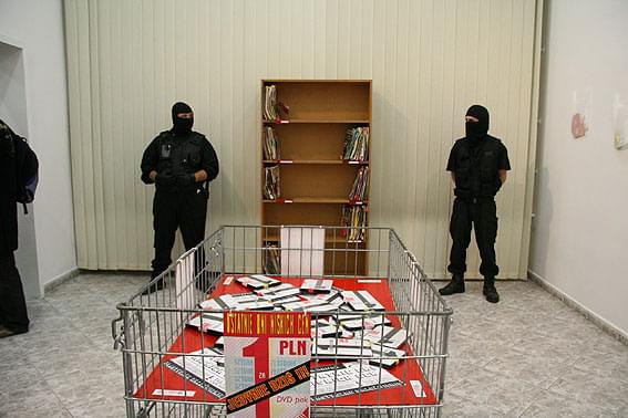 galeria nowych mediów - ostatnie dni niskich cen - (środkowa sala) - gorzów 2007 #security