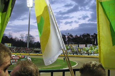 oto co znaczy fanatyzm po tej ziemi lubuskiej stronie - przypatrzcie się temu uważnie gorzowskie gamonie #CzarnySport #falubaz #fanatycy #speedway #ZielonaGora #zuzel