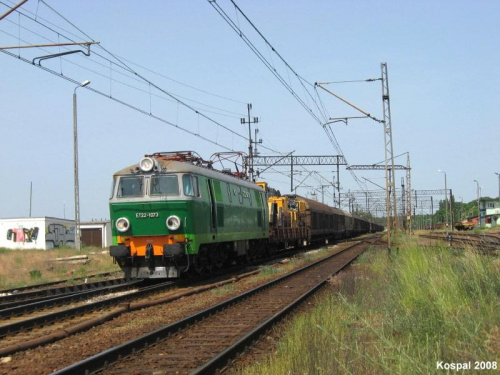 30.05.2008 ET22-1073 z pociągiem towarowym opuszcza Kostrzyn, kierując się w stronę Rzepina.
