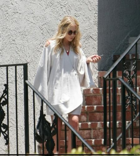 Mary-Kate leaving a salon in Beverley Hills-paparazzi maj 2008