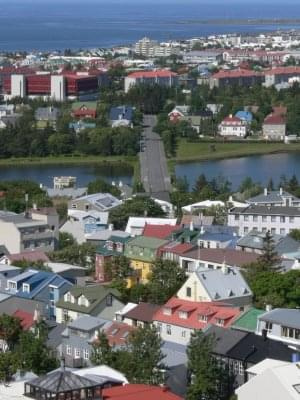 Reykjavik widziany z wieży Hallgrimskirkja. ISLANDIA