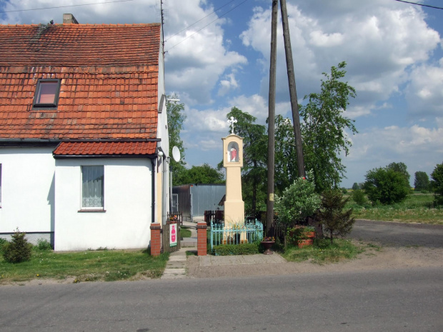 droga Gniezno - Winiary Pyszczynek Krzyszczewo polami do Zdziechowa #kapliczki
