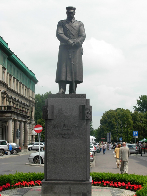 Pomnik Piłsudskiego na Placu Piłsudskiego ;) #Warszawa
