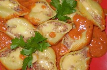 ,, Muszle ,, z mięsem zapiekane z sosem .Przepisy na : http://www.kulinaria.foody.pl/ , http://www.kuron.com.pl/ i http://kulinaria.uwrocie.info #makaron #jedzenie #gotowanie #kulinaria #obiad #DrugieDanie #PrzepisyKulinarne