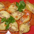 ,, Muszle ,, z mięsem zapiekane z sosem .Przepisy na : http://www.kulinaria.foody.pl/ , http://www.kuron.com.pl/ i http://kulinaria.uwrocie.info #makaron #jedzenie #gotowanie #kulinaria #obiad #DrugieDanie #PrzepisyKulinarne