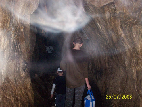 wnetrze jaskinii