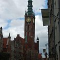 08) Nad Starówką góruje Ratusz ...