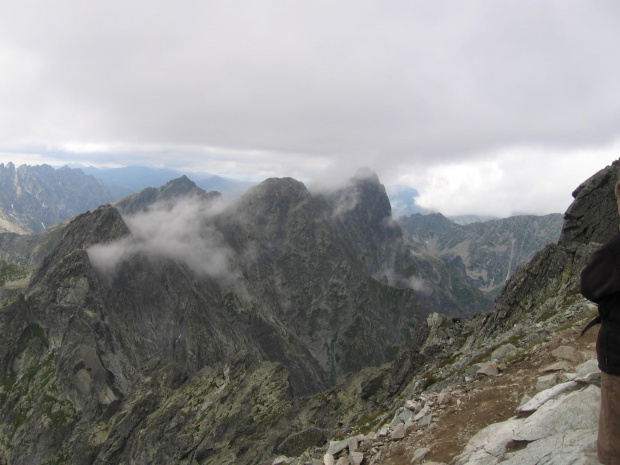 Mieguszowieckie Sz i Koprowy a po prawej Szpiglasowa Przełęcz i Szpiglasowy Wierch #Góry #Tatry