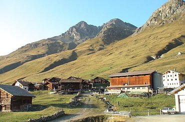 #Juf #Szwajcaria #NajwyzejPolozonaWiesWEuropie #Schweiz #Suisse #Switzerland #Svizzera #AlpySzwajcarskie