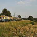 EN75-1687 z pociągiem osobowym do gliwic z Kedzierzyna Koźla przed przystankiem w Łabędach 19-07-2007 #PKP #kolej