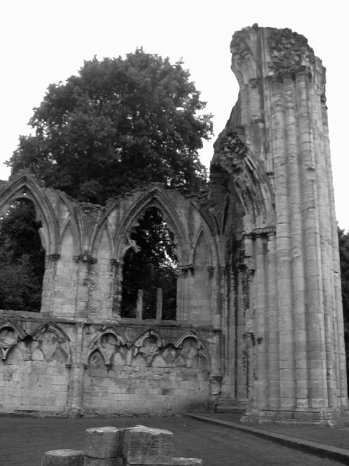 MG #ruiny #York