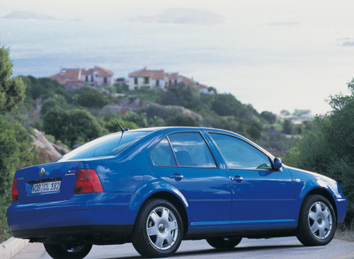 Volkswagen Bora (1998-2005) #Auto #Samochod #Volkswagen #Bora #Sedan