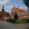 św. Anna i św. Franciszek. Przed nimi Adam Mickiewicz. #Wilno #KościółBernardynów
