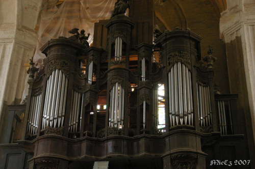 Prospekt organowy z 1764-1768r. Brakuje wielu piszczałek organowych. #Wilno #KościółBernardynów