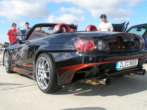 s2000