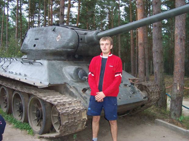 wejście do muzeum obrony wybrzeża #czołg