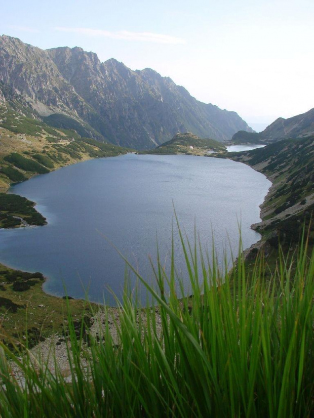 widok na jeden ze stawów w Dolinie 5 Stawów #góry #Tatry