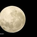 Księżyc oglądany przez teleskop w powiększeniu 56x