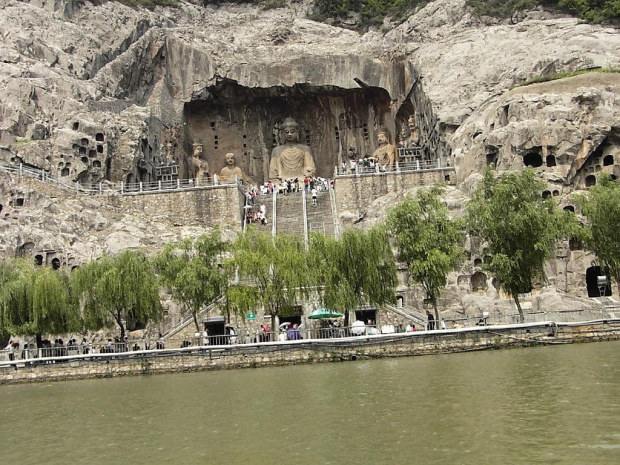 LUOYANG - GROTY LONGMEN