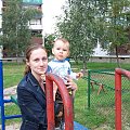 z mama na placu zabaw