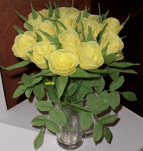 żółte róże wykonane z bibuły wysokość ok.35 cm #artystyczne #bibułkarstwo #BożeNarodzenie #bukiety #chrzest #dekoracje #dekoratorstwo #DlaBabci #DlaCiebie #DlaMamy #DlaTaty #DoBiura #DoRestauracji #DzieńMatki #ekologiczne #imieniny #kartki