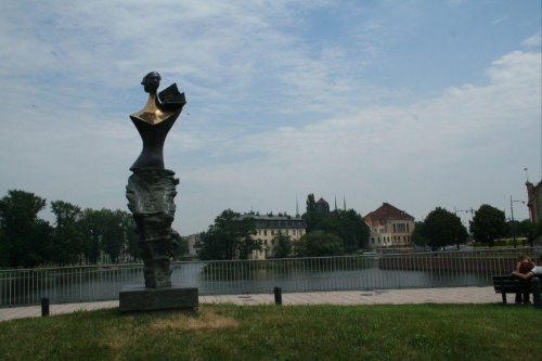 Pomnik nad Odrą #rzeka #wrocław