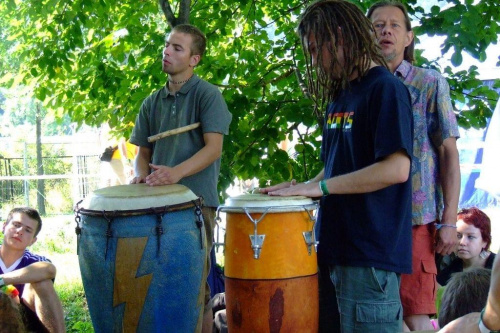 małe improwizacje #Bielawa2007 #ReggaeDubFestiwal #WarsztatyBębniarskie #Słoma #konga